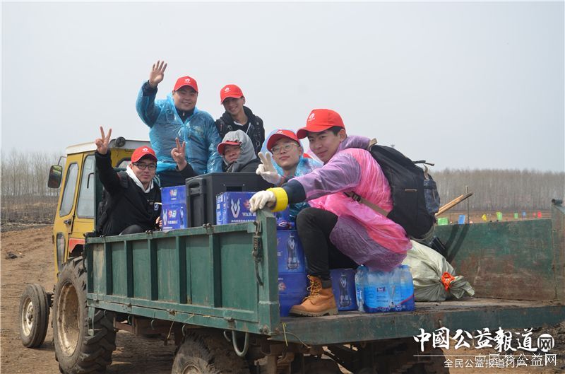 开云(中国)圆满完成“保护青山绿水_共建大美龙江”千人公益植树志愿服务工作